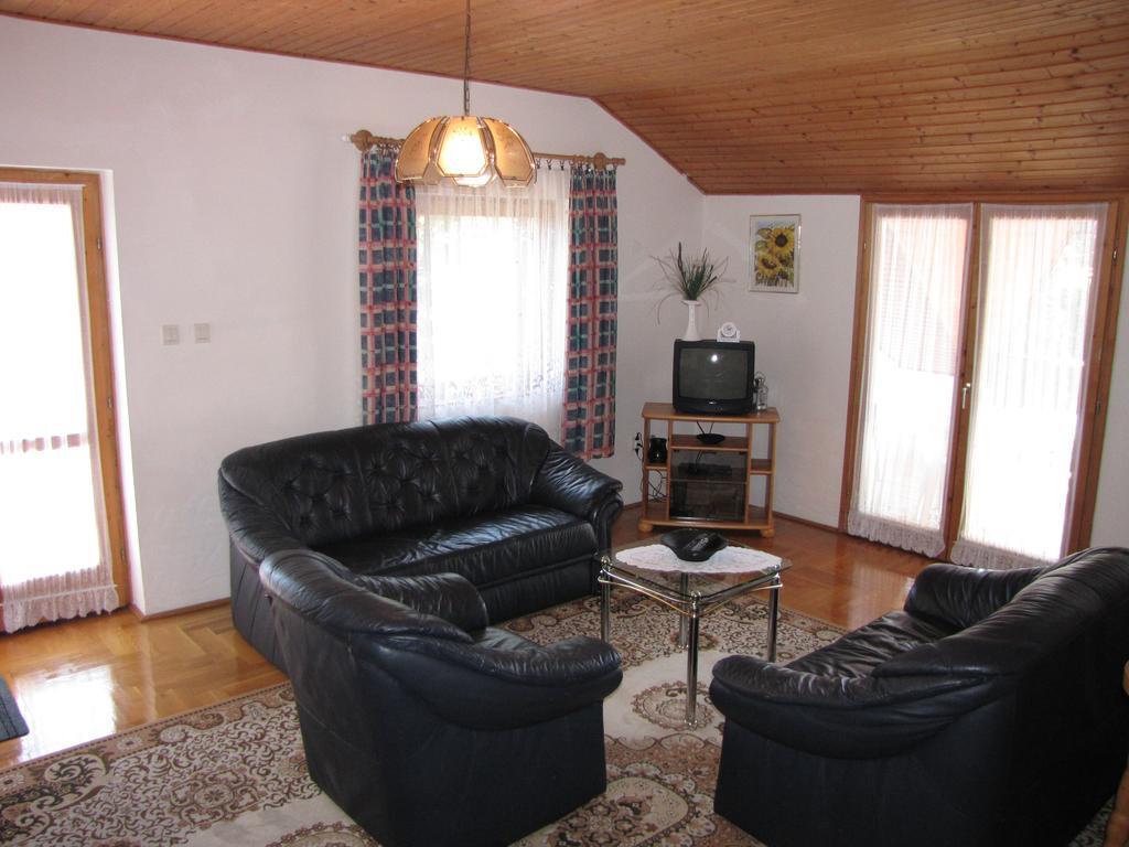Schmidt Apartment Balatonfenyves Quarto foto